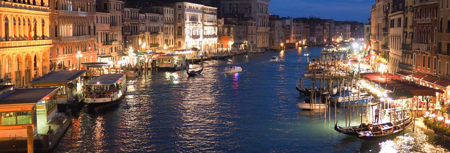 Le grand canal à Venise